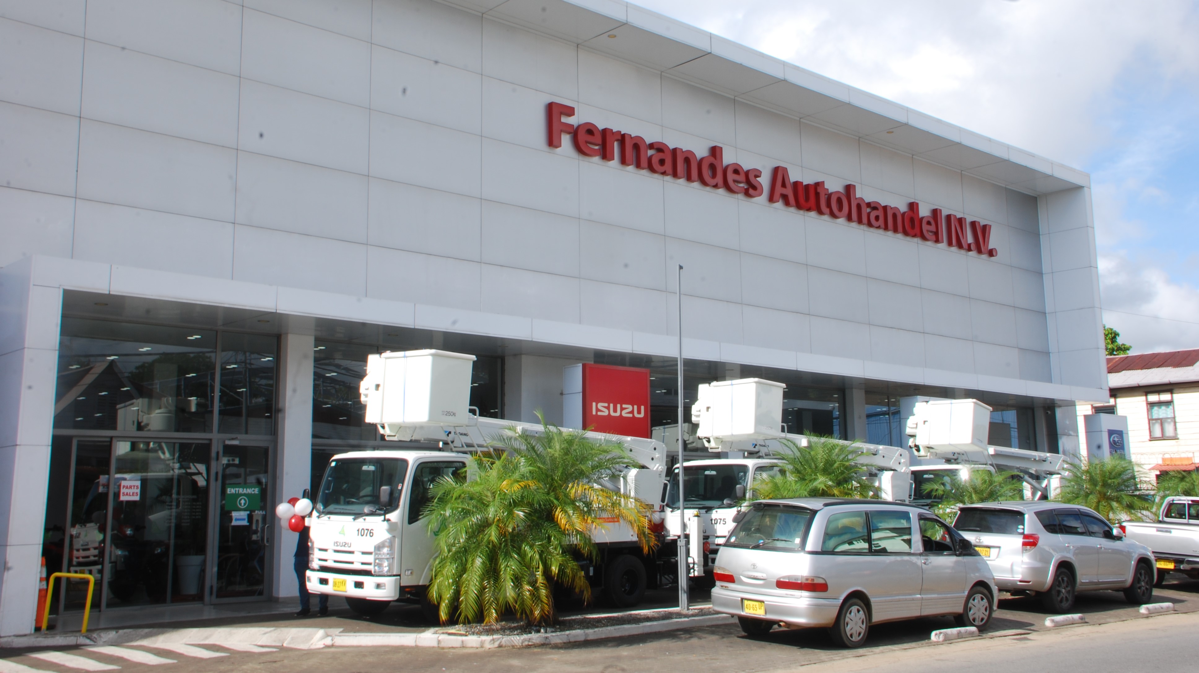 EBS 3 NIEUWE BAKWAGENS RIJKER