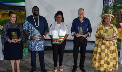 Fernandes Autohandel levert bijdrage aan de 5e NAKS-Iconenkalender en NAKS-Iconen Expositie 2022