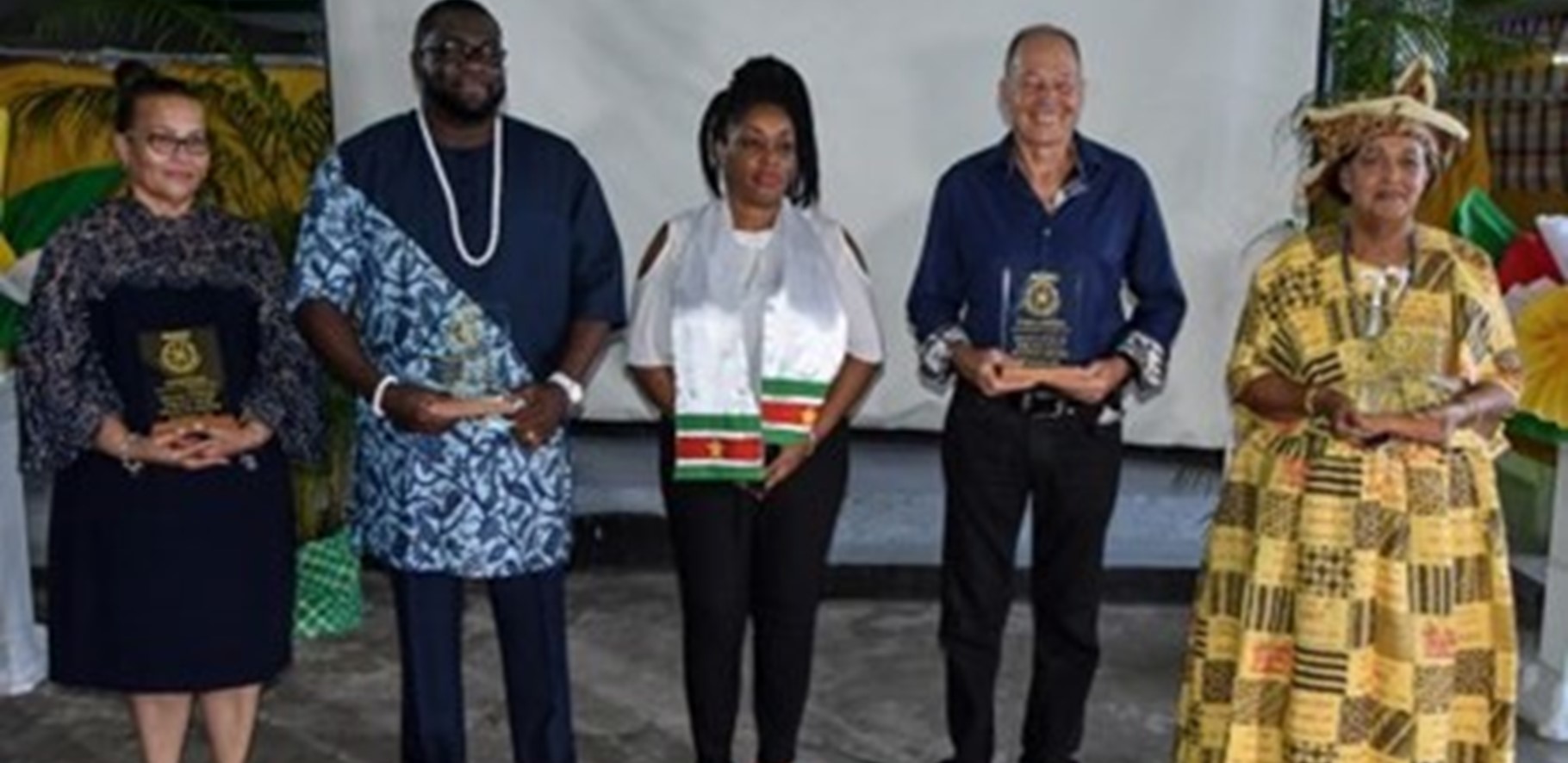 Fernandes Autohandel levert bijdrage aan de 5e NAKS-Iconenkalender en NAKS-Iconen Expositie 2022