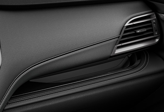 Passenger-side Front Tray [HIDDEN]